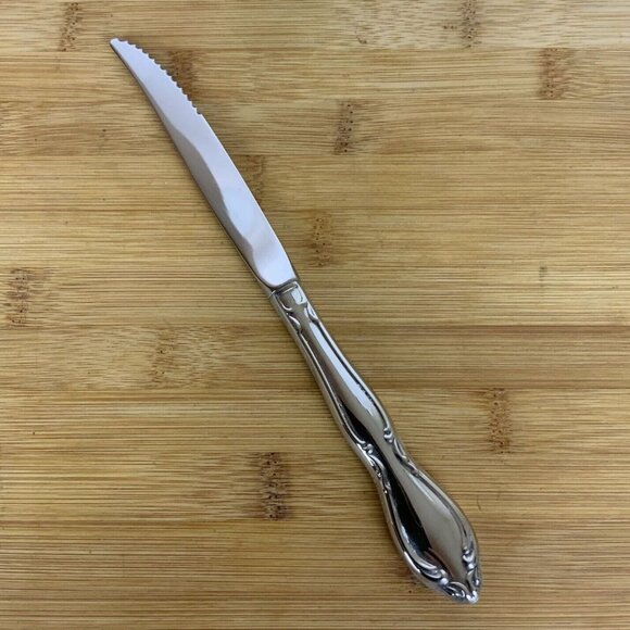 Oneida Strathmore Steak Knives Set of 4 Deluxe Stainless Steel Flatware 90s - Picture 3 of 6